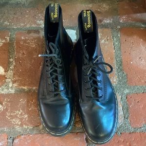 Air Wair Dr. Martens